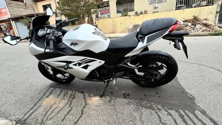 KAWASAKI NINJA 300
