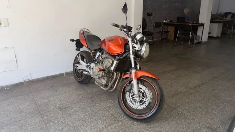 CB 600 