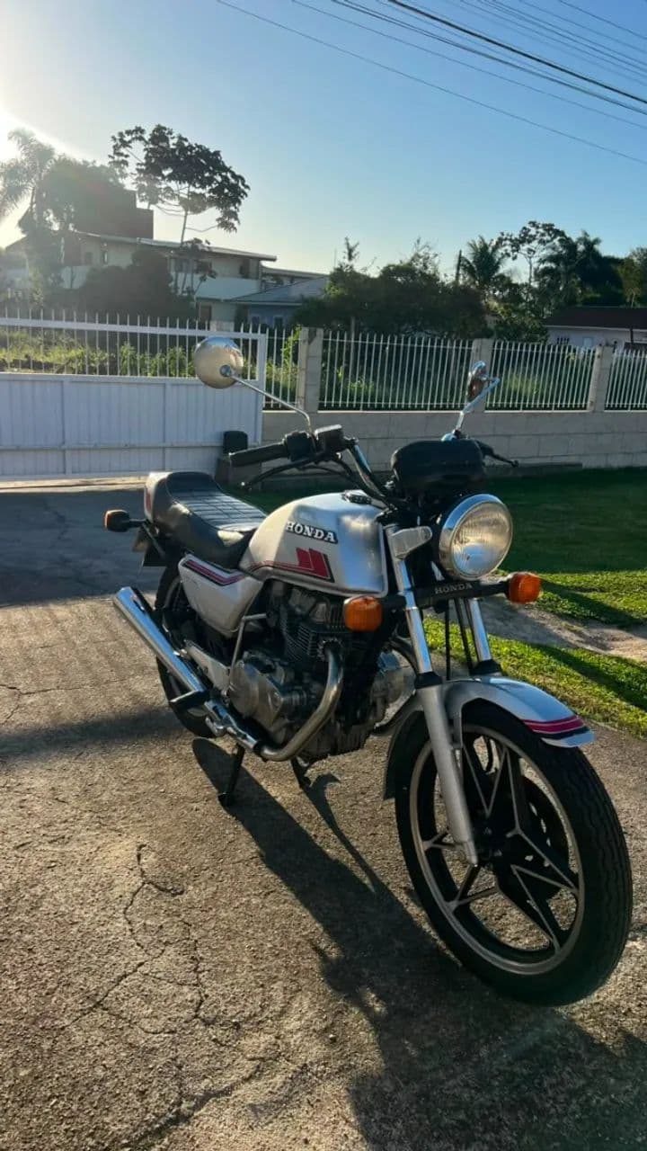 CB 400 1983