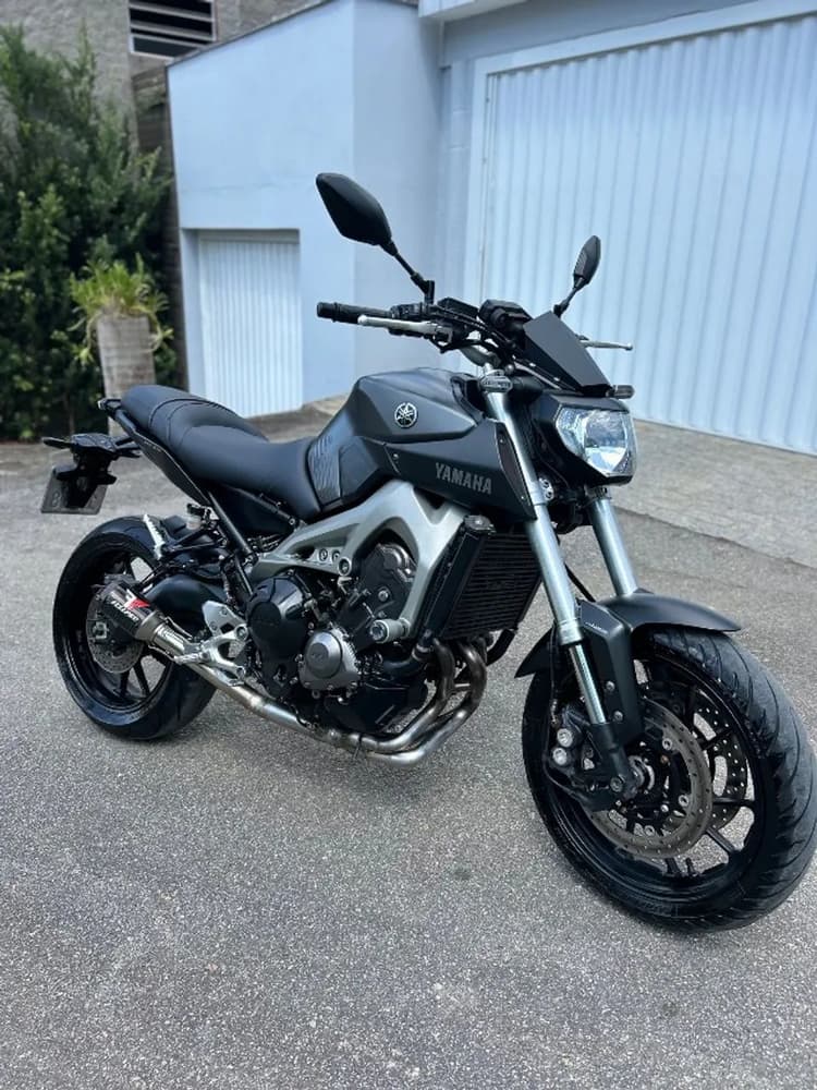 Yamaha MT-09 | potência que impressiona! 