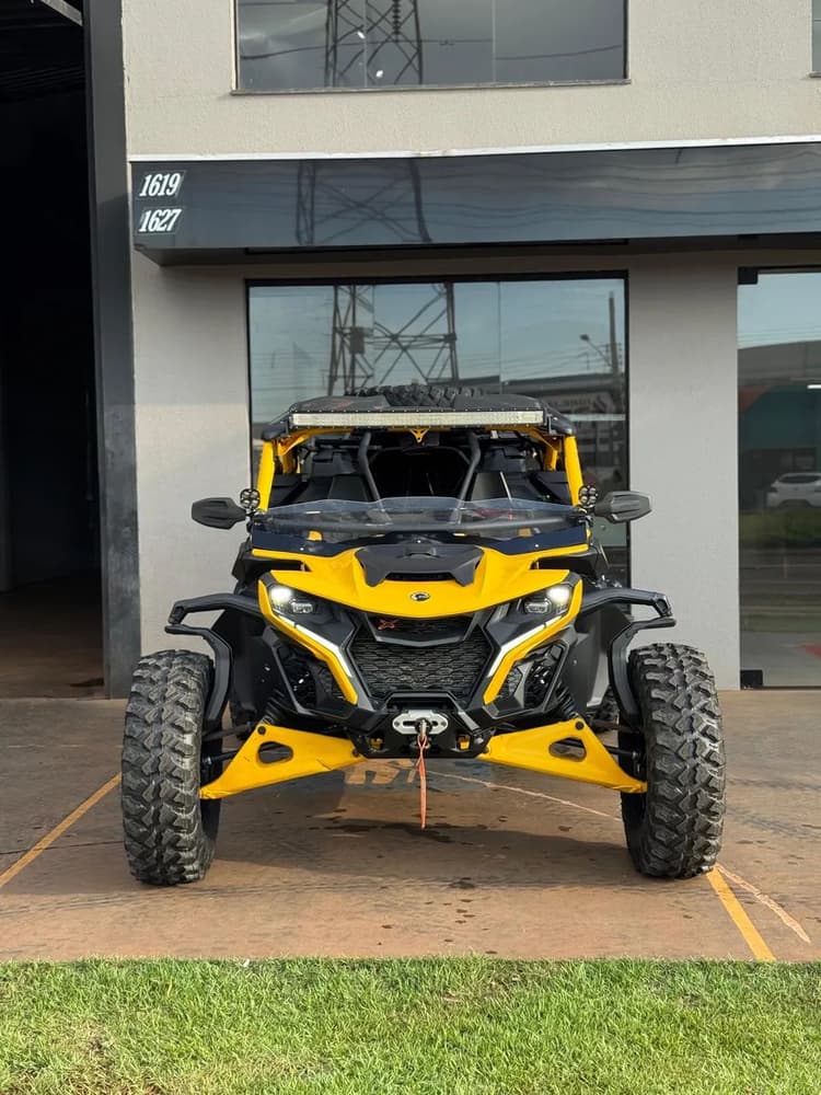 UTV can-am Maverick R 2024