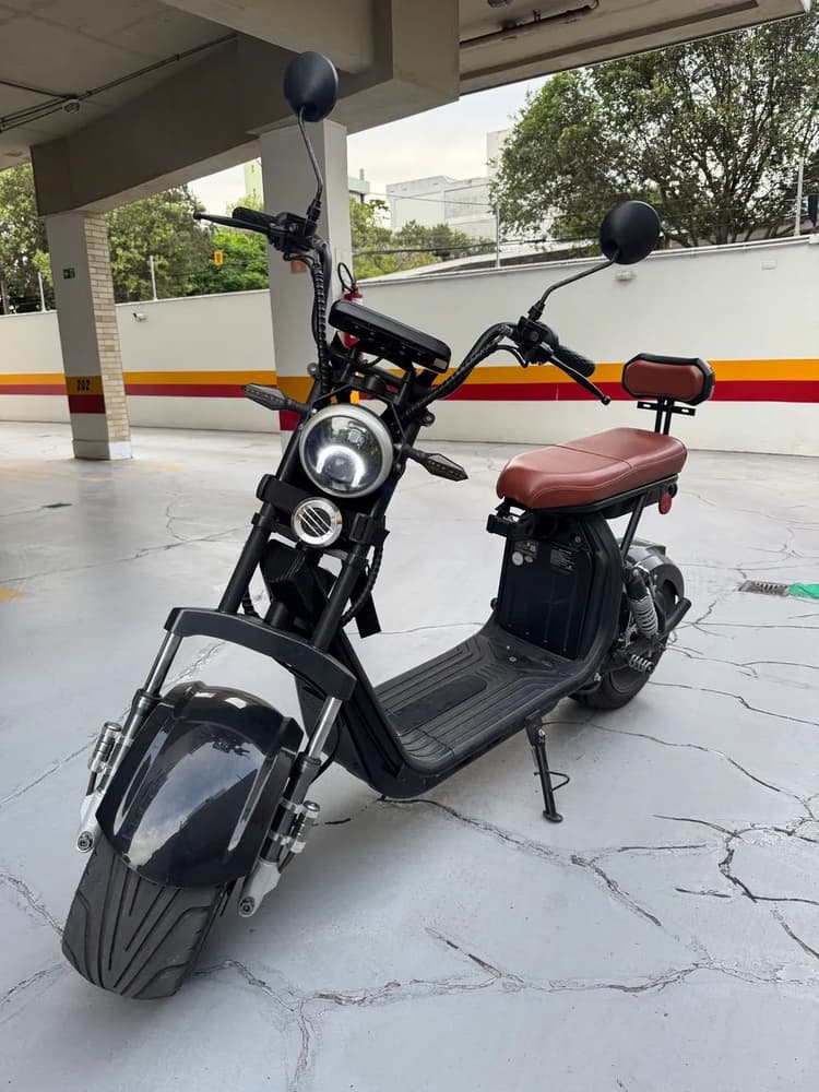 Scooter elétrica 