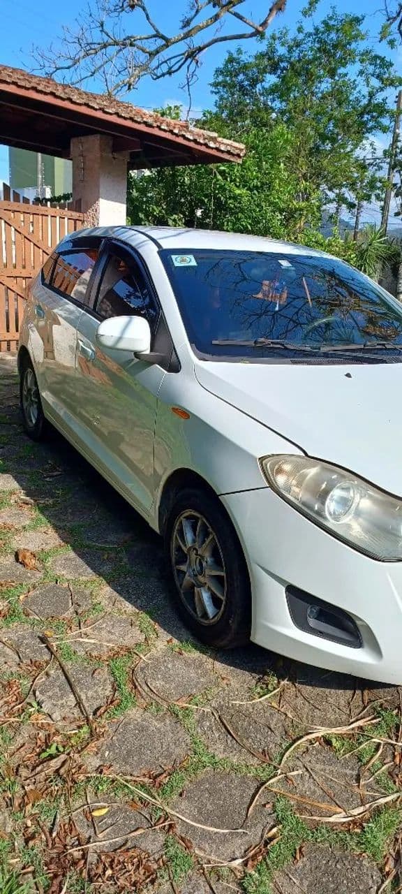 Chery Celer Hatch 1.5 16V Flex 5P 2015