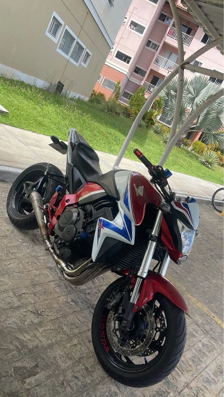 Cb1000