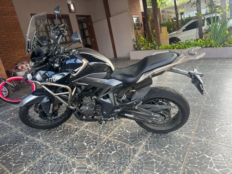 940km 