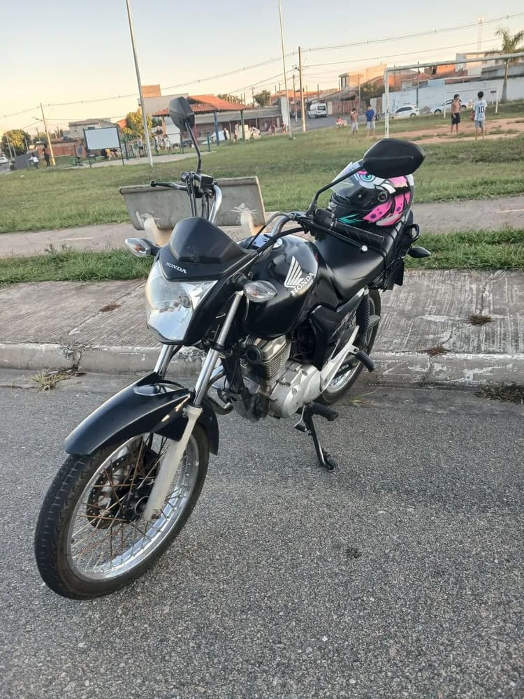 Start 150 só com marcas de uso 