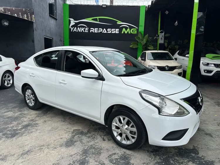Nissan Versa 2016