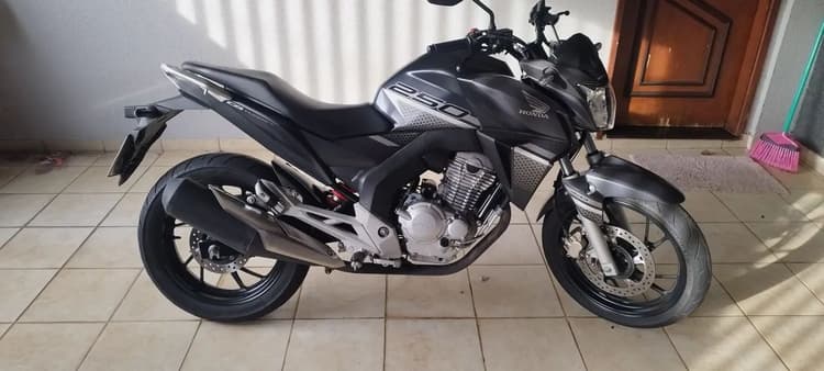CB TWISTER 250