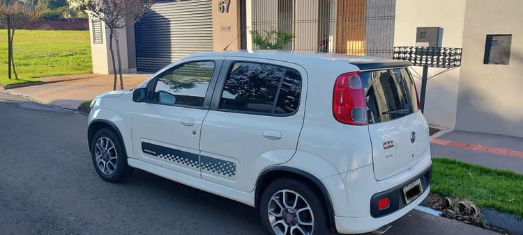 Fiat Uno Sporting 1.4 EVO Fire Flex 8V 4P 2013