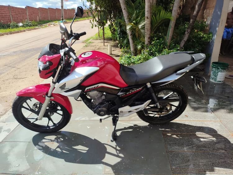 Moto bem conservada 
