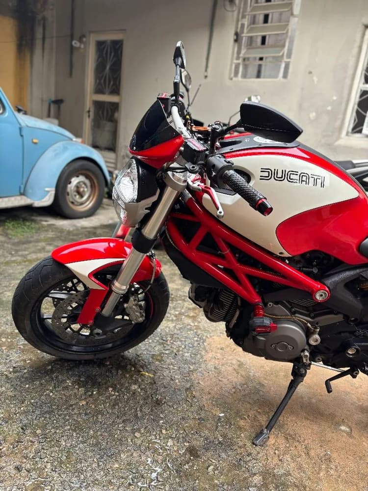 Ducati monster 796