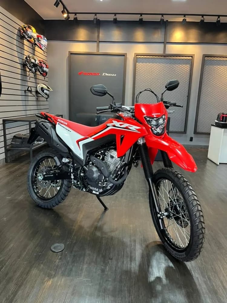 XR 300L TORNADO  
