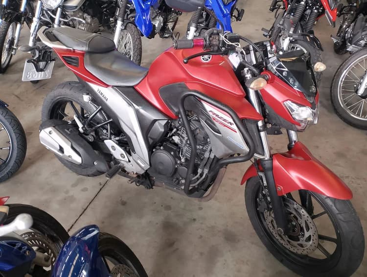 FZ 25 2019 Vermelha 