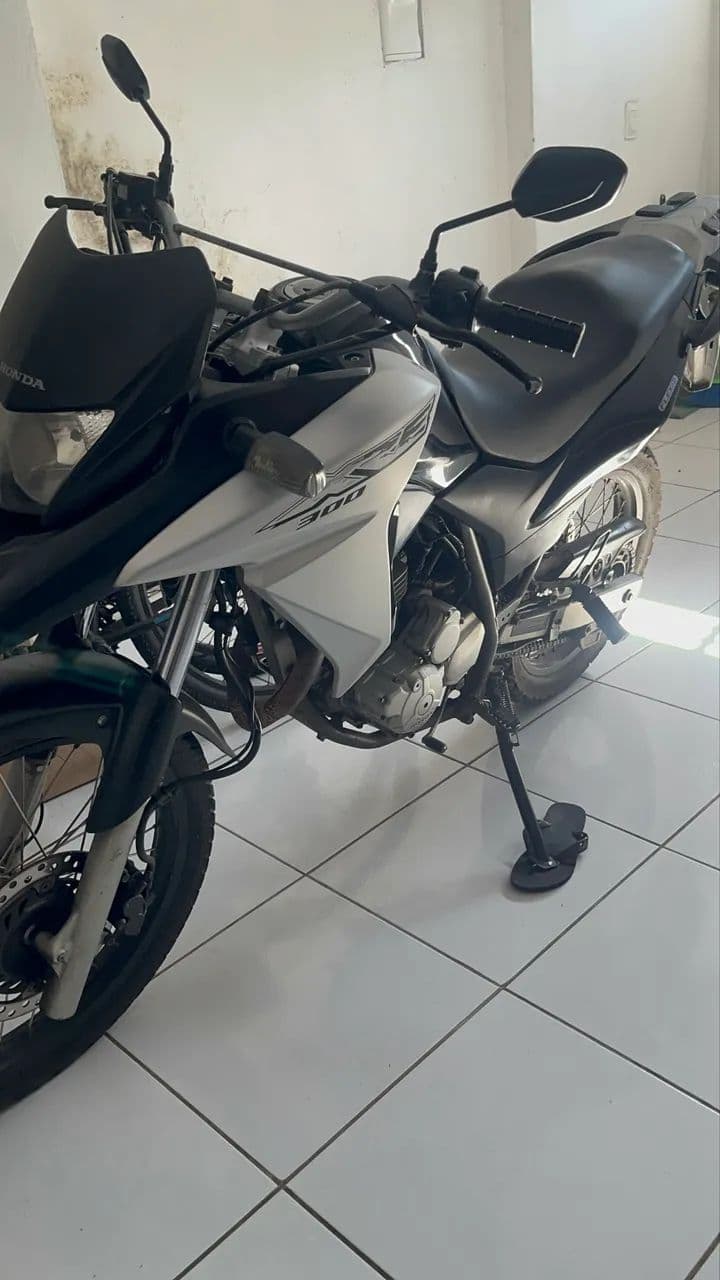 Moto xre300