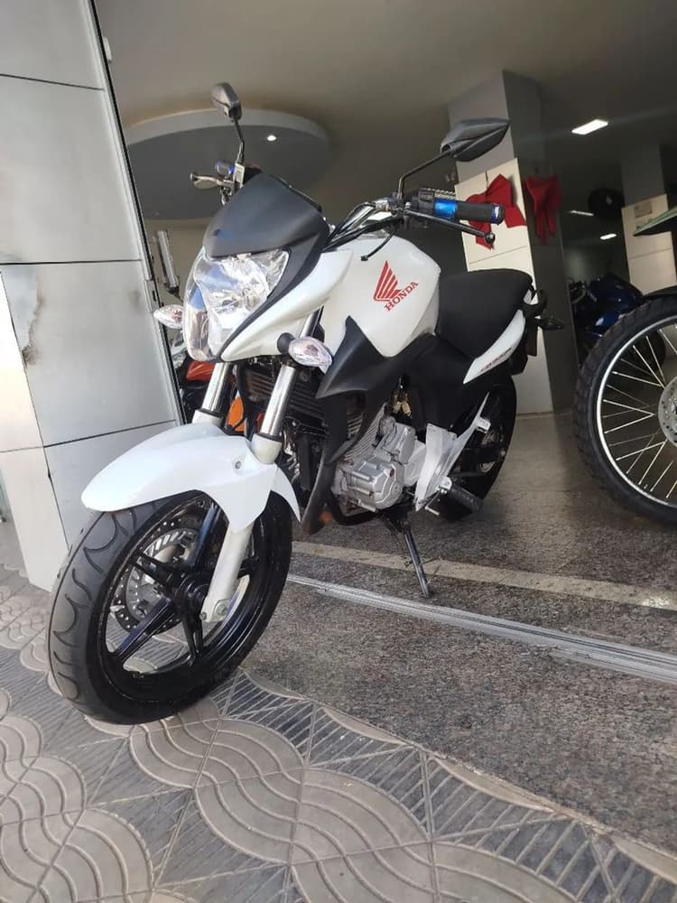 Cb 300R 2010