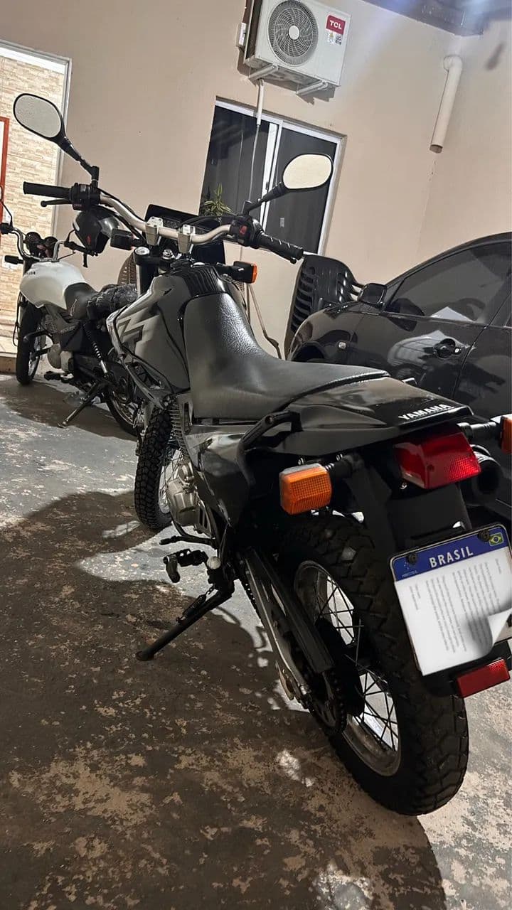 Vendo ou Troco XT600e