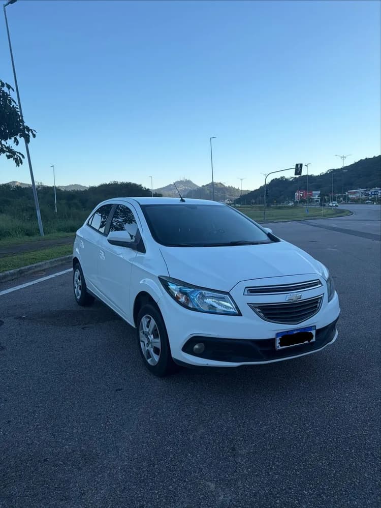 Chevrolet Onix Hatch LT 1.4 8V Flex Power Mec. 4P 2015