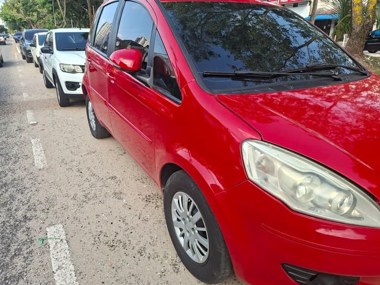 Fiat Idea Attractive 1.4 Fire Flex 8V 5P 2012