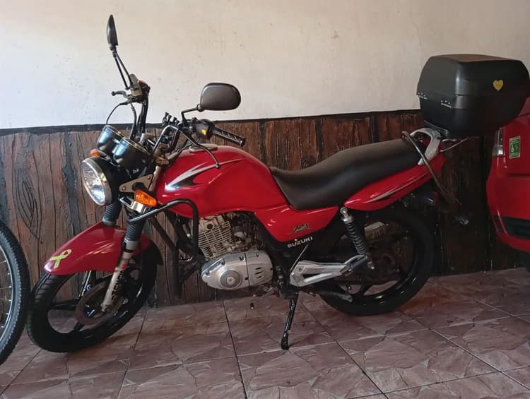 Moto boa  trabalho 