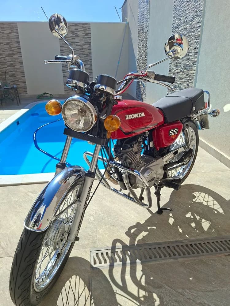 CG 125 1982 bolinha