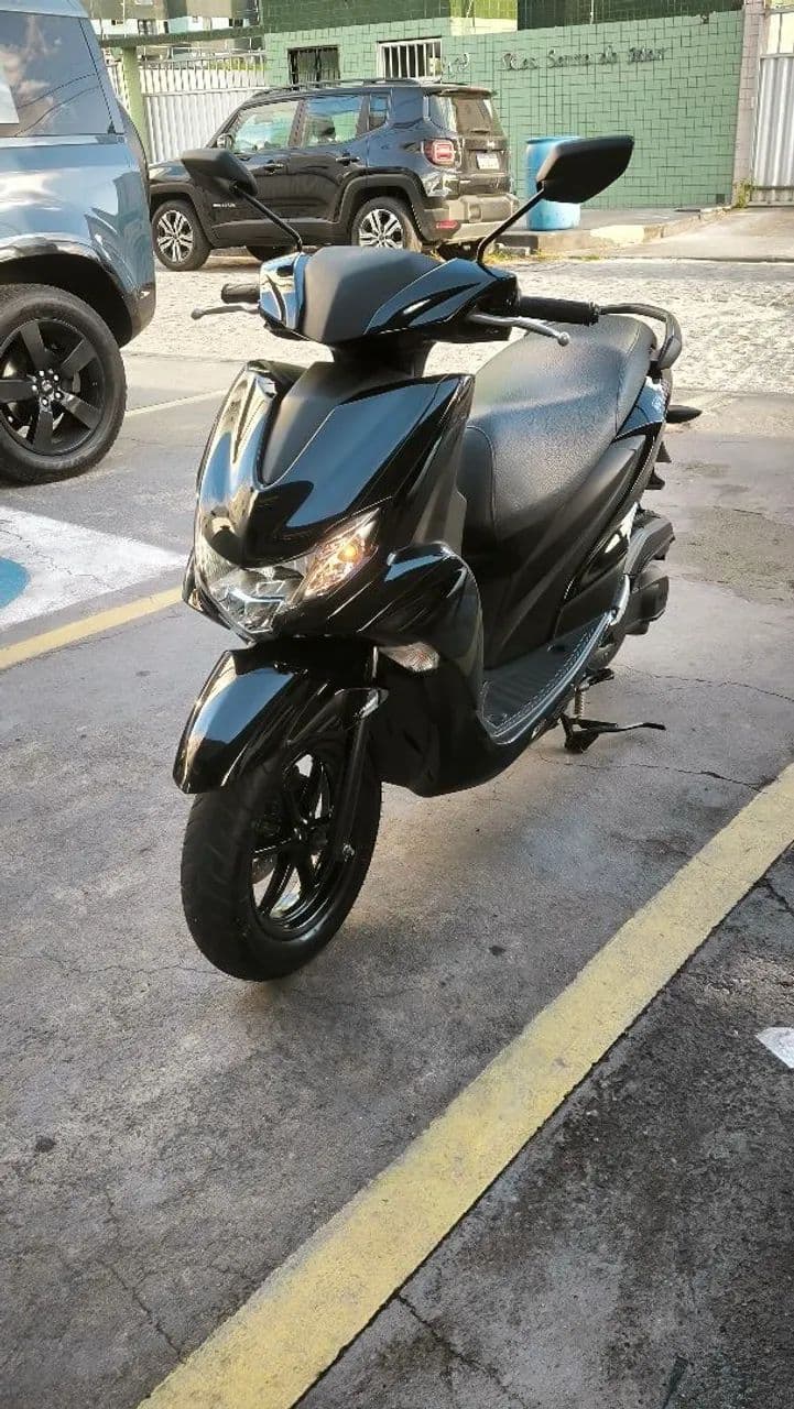 Vendo Yamaha fluo 