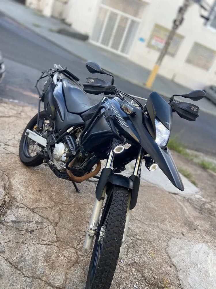 XRE 300 