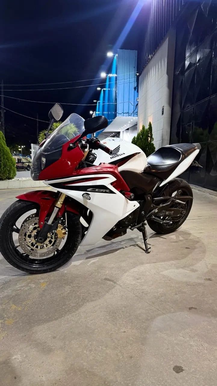 CBR 600 F 