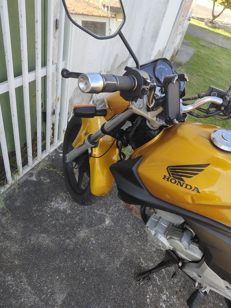 CB 300