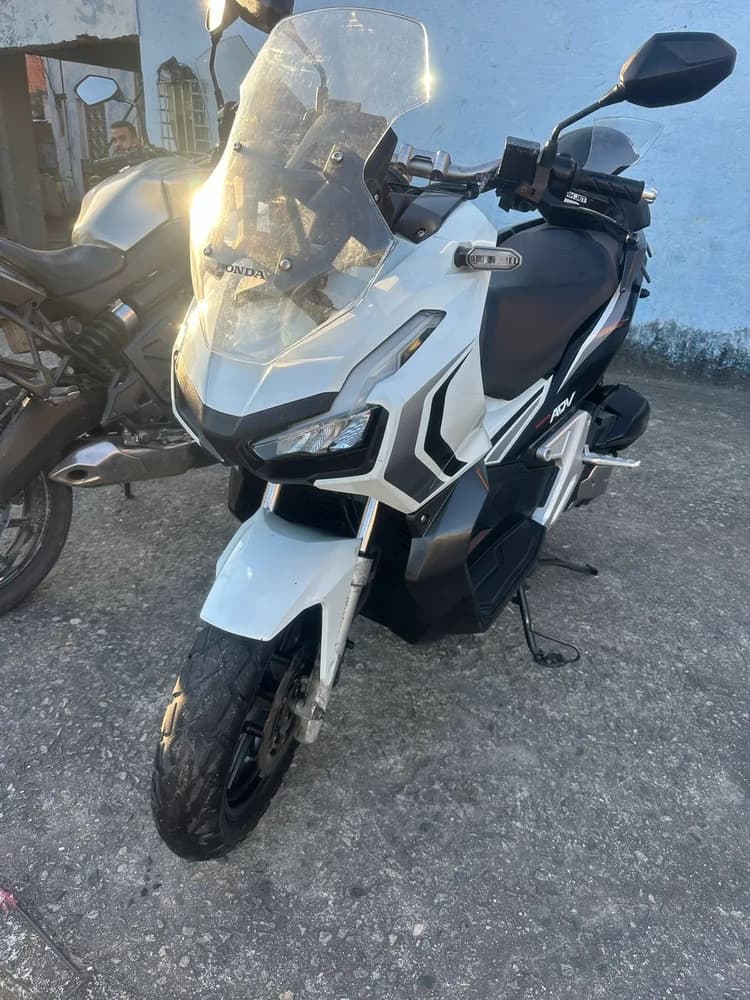 ADV 150 nova 