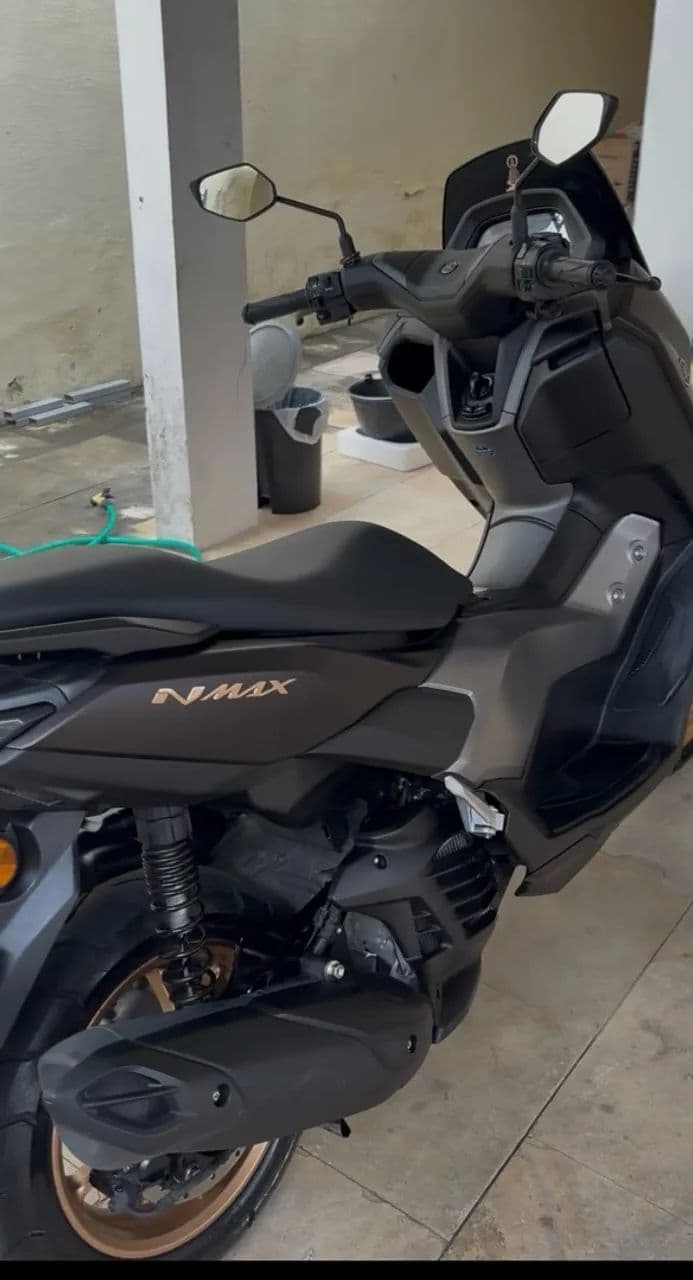 Vendo NMax, Marron
