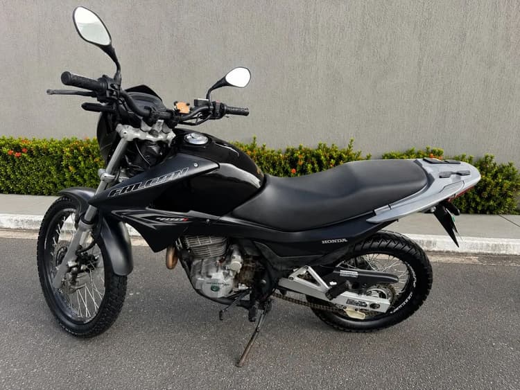 Falcon 400i 2013
