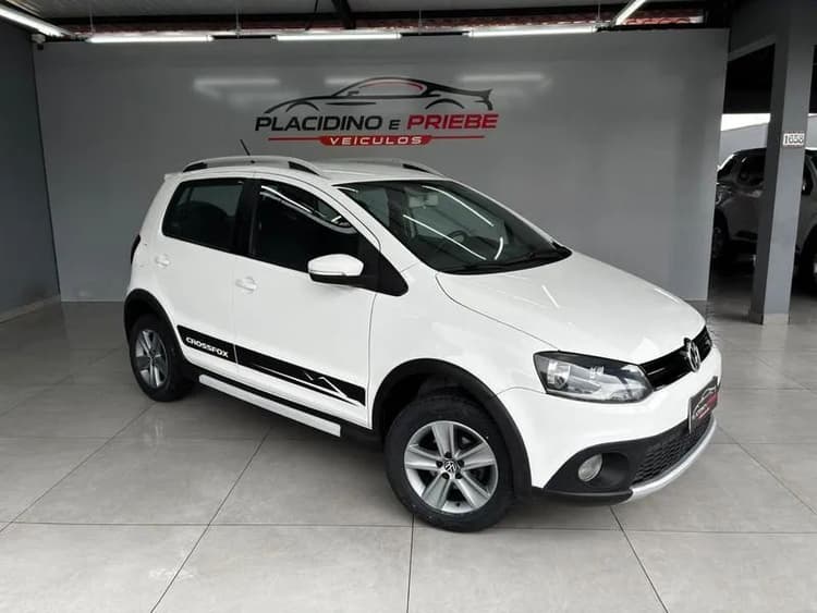 Volkswagen Crossfox 1.6 MI Total Flex 8V 5P 2011