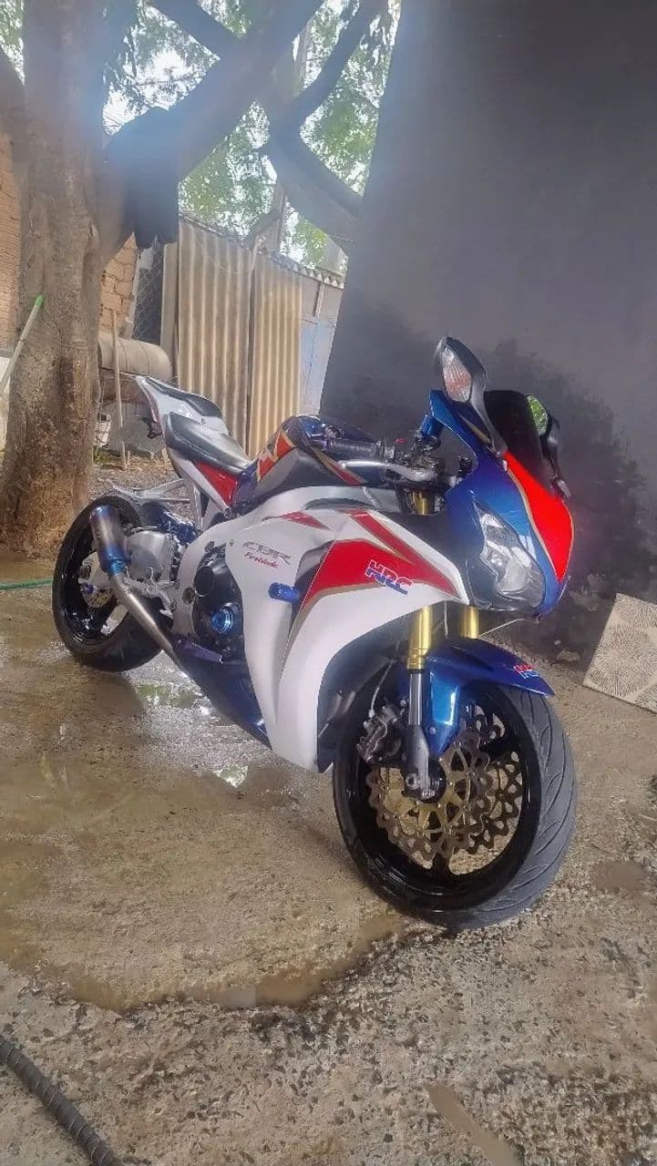 CBR1000RR  2011