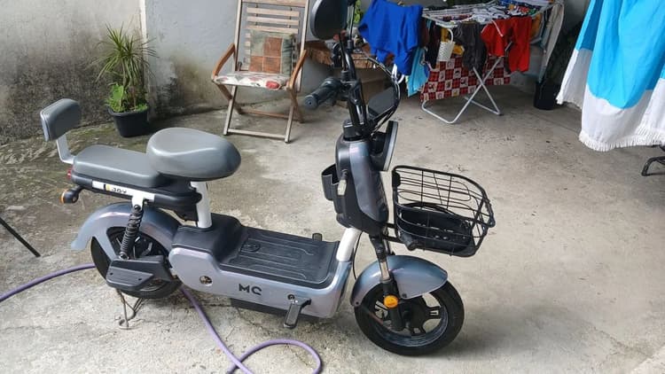 Moto elétrica 