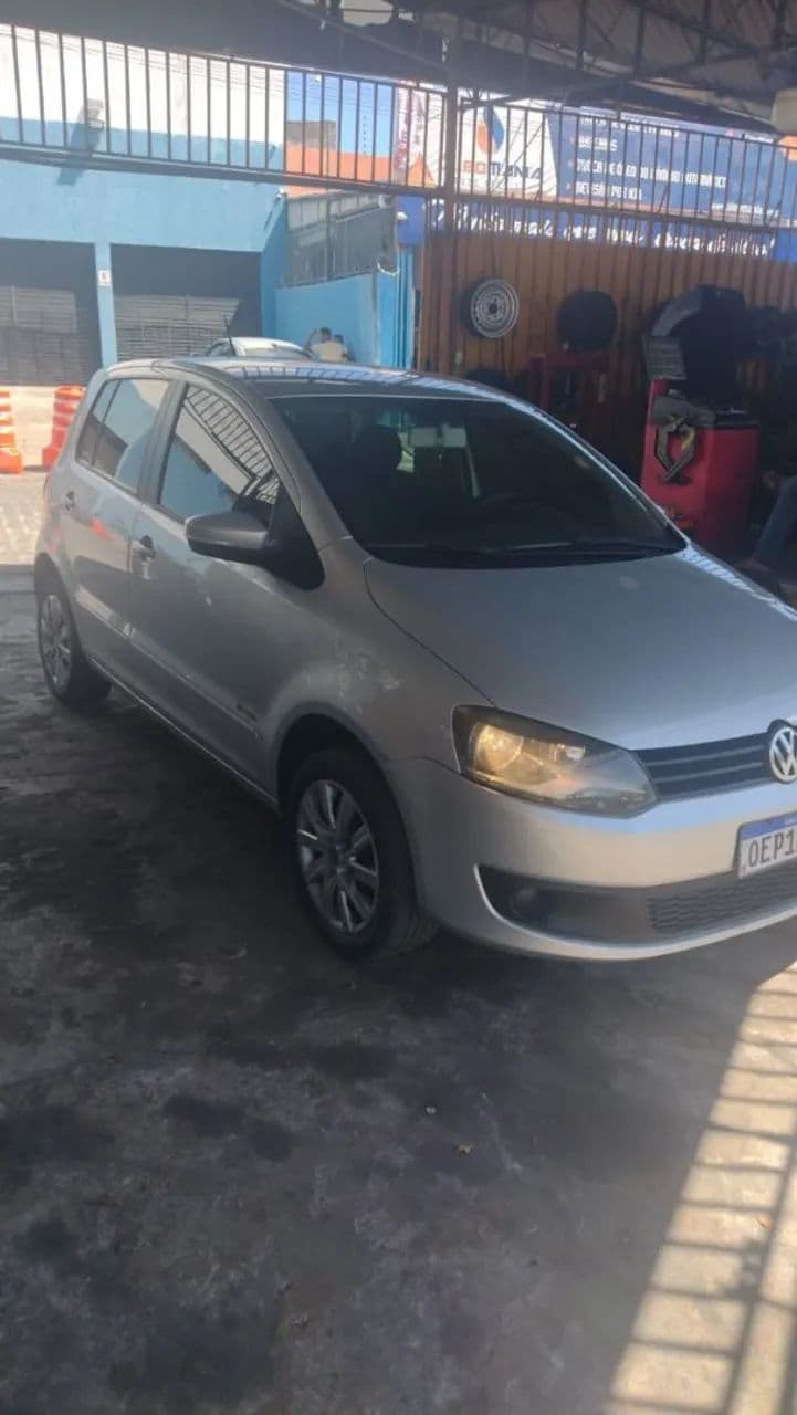 Volkswagen Fox 1.6 MI Total Flex 8V 5P 2013