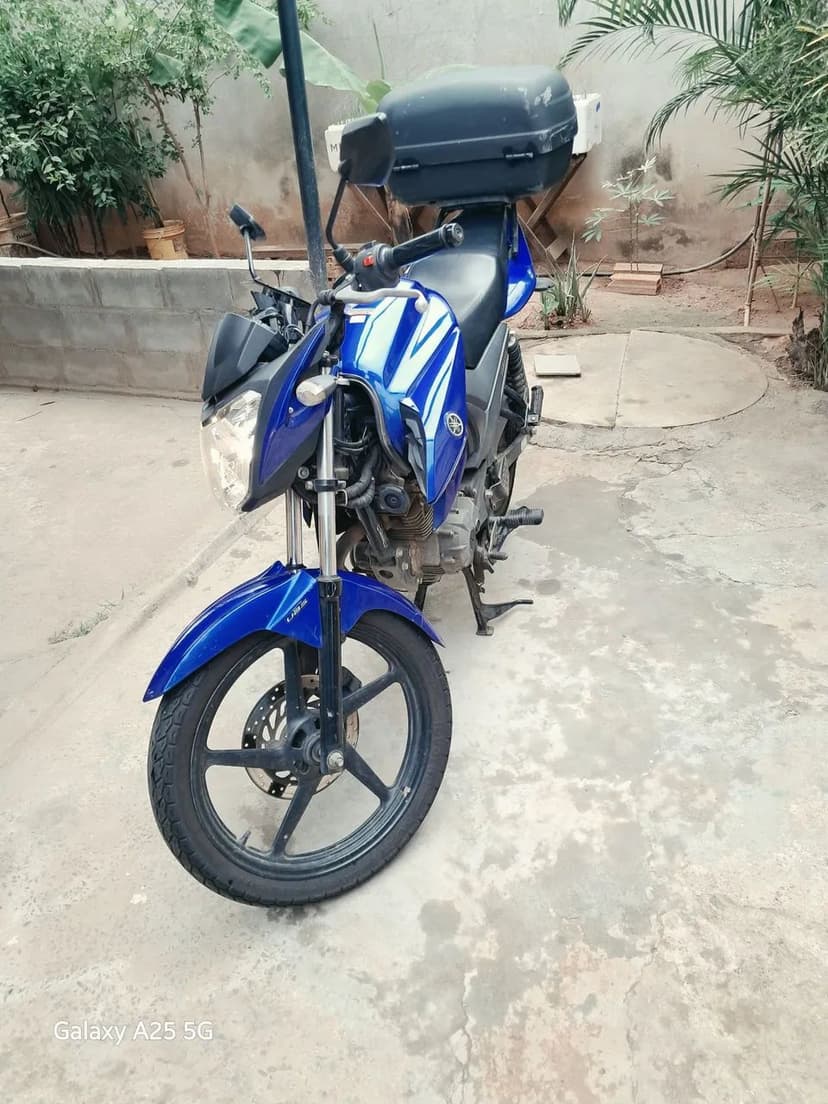 Fazer 150.
