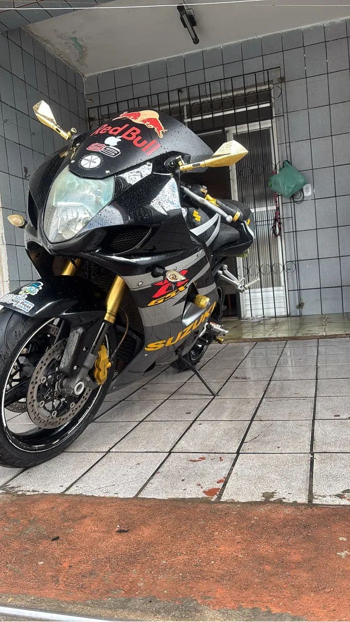 GSXR  1000 Sred  (79)981477337