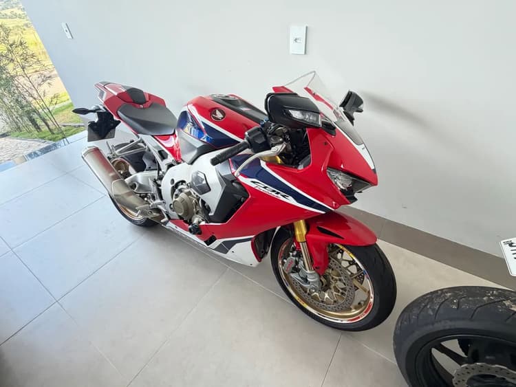 Cbr 1000 fireblade versão SP