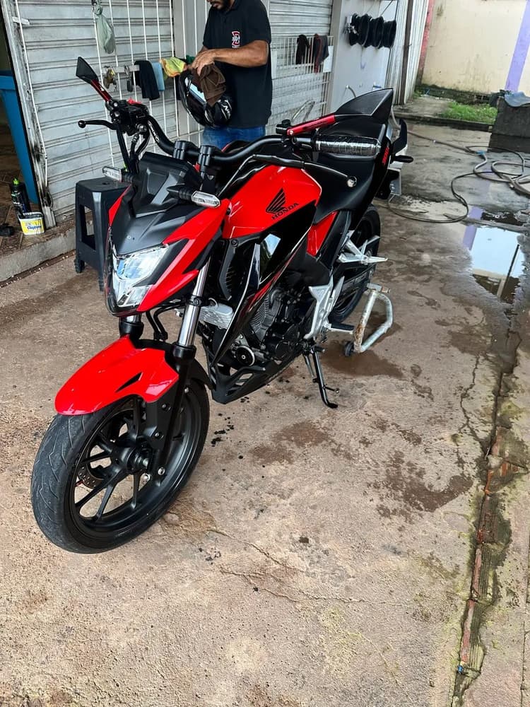 Vendo CB300 