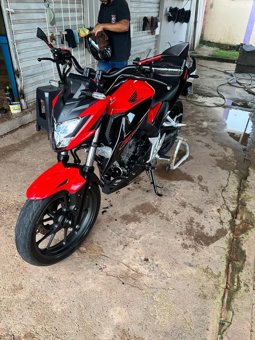 Vendo CB300 