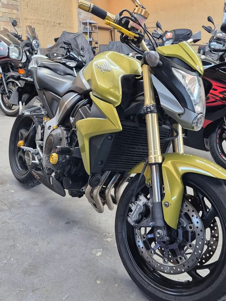 Cb1000 não é hornet