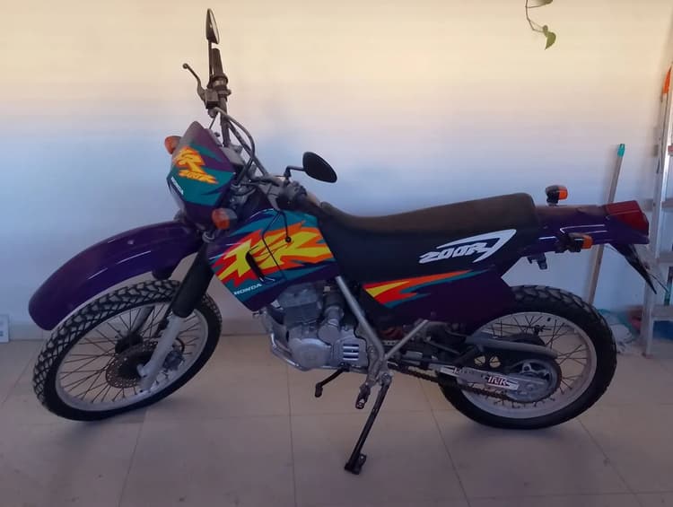 XR 200 R