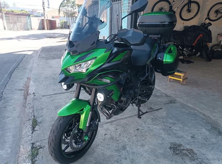 Linda versys baixo km 
