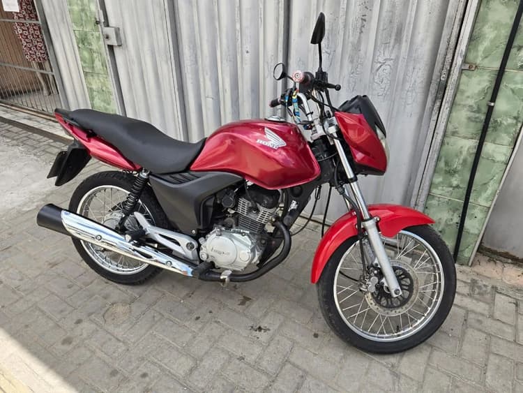TITAN 150 (CARA DE GATO)