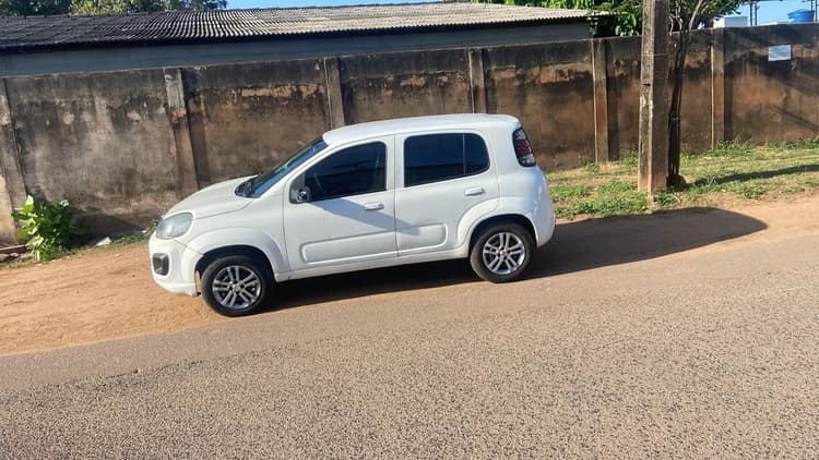 Fiat Uno Attractive 1.0 EVO Fire Flex 8V 5P 2021