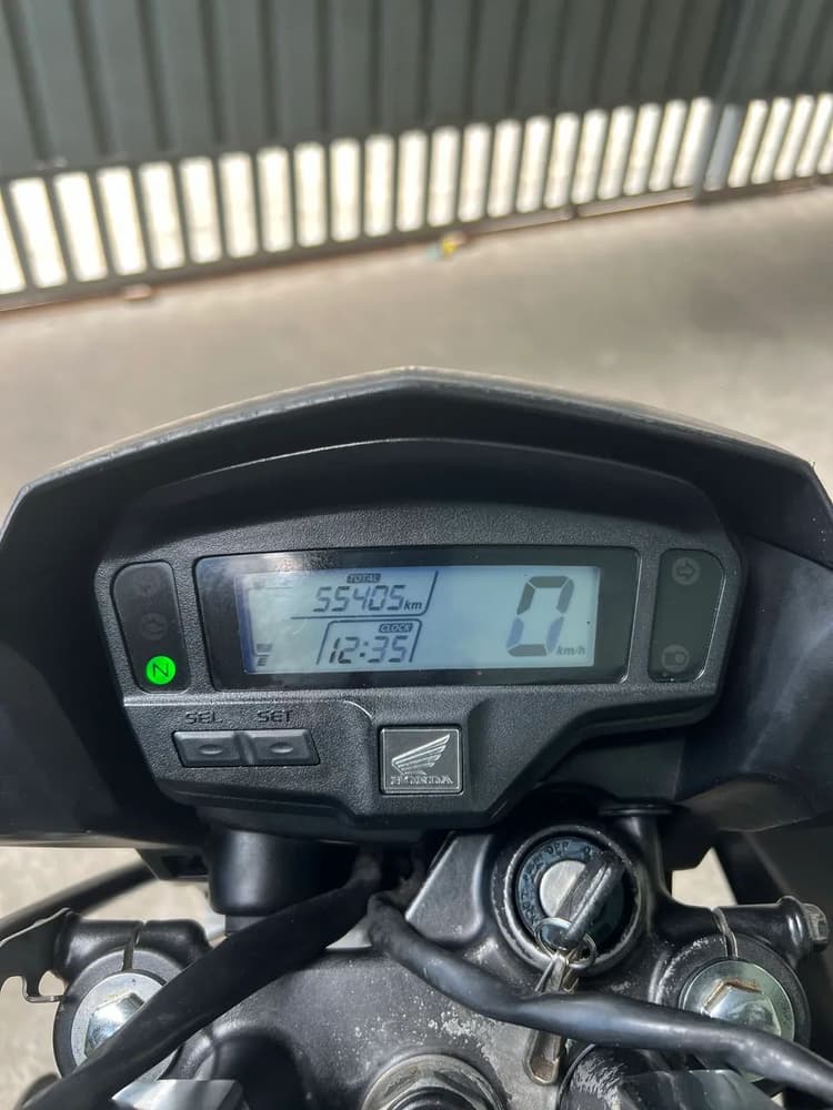 Bros 160 preta 