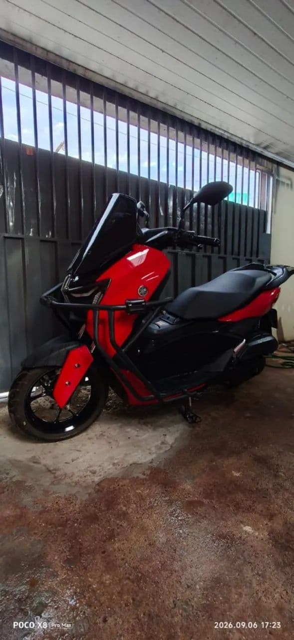 Nmax 160 ABS connected