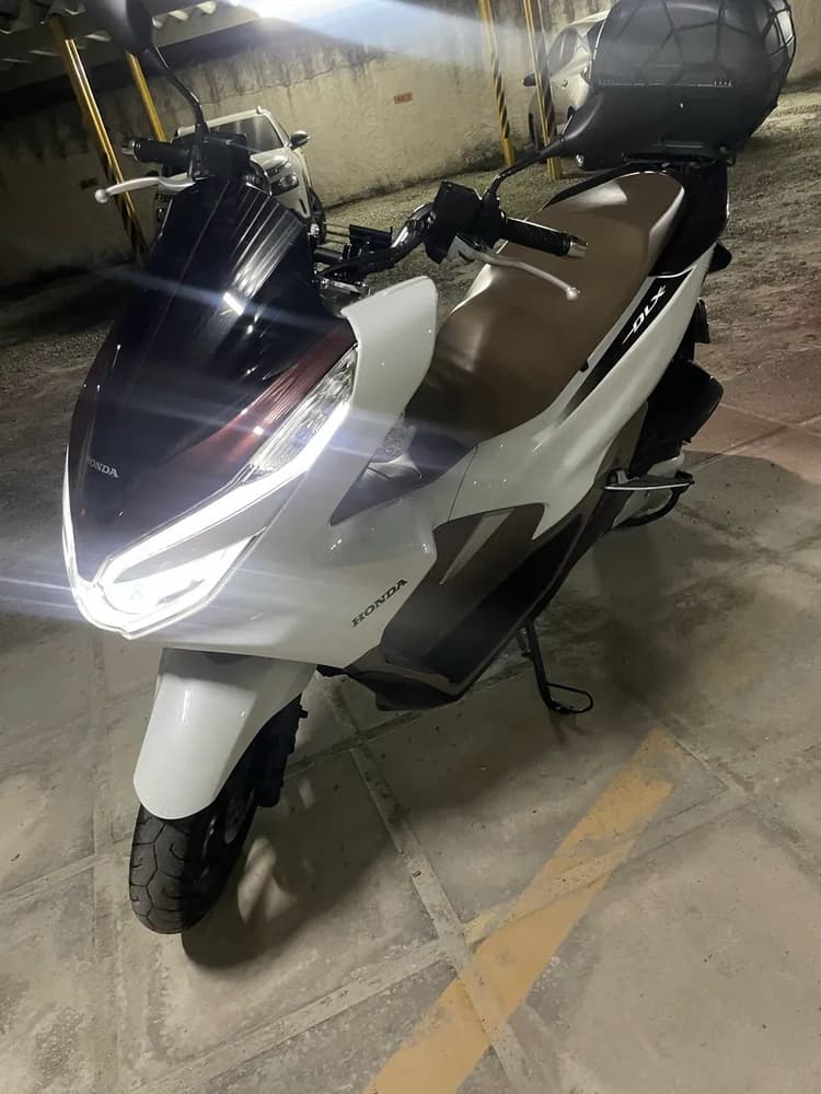 PCX DLX 2020