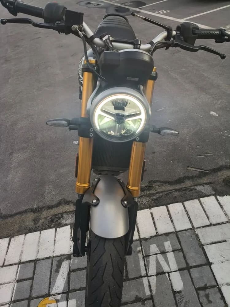 TRIUMPH SPEED 400