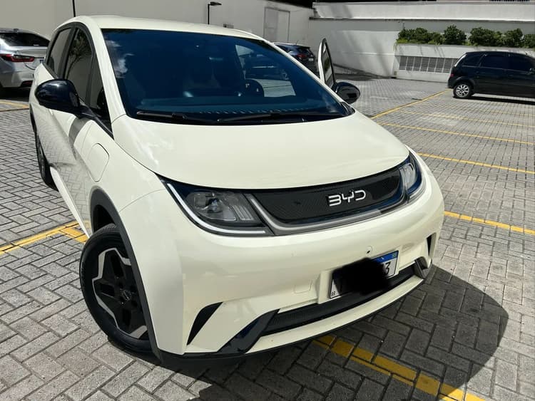 BYD Dolphin EV (Elétrico) 2025